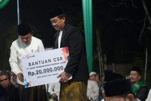 Gubernur Al Haris Apresiasi Ponpes Gratis Thoriqul Jannah Al-Firdaus, Salurkan Bantuan CSR Rp20 Juta