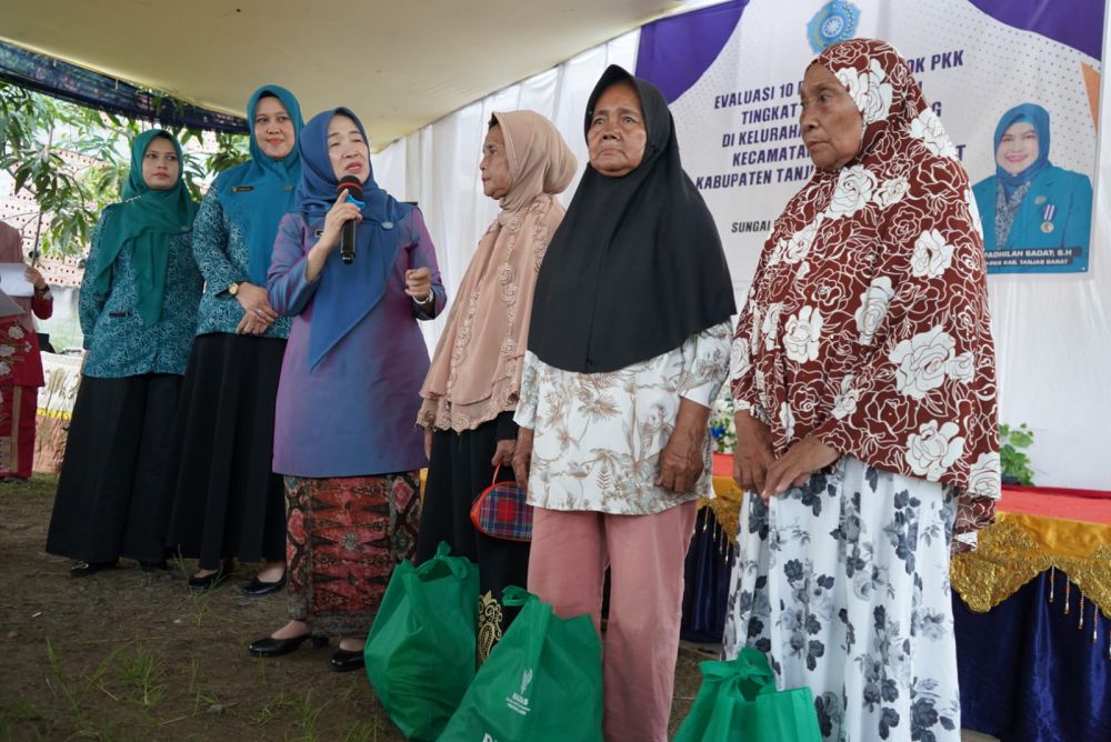 Hesti Haris Evaluasi 10 Program Pokok PKK di Sungai Nibung, Soroti Kerukunan Antarumat Beragama