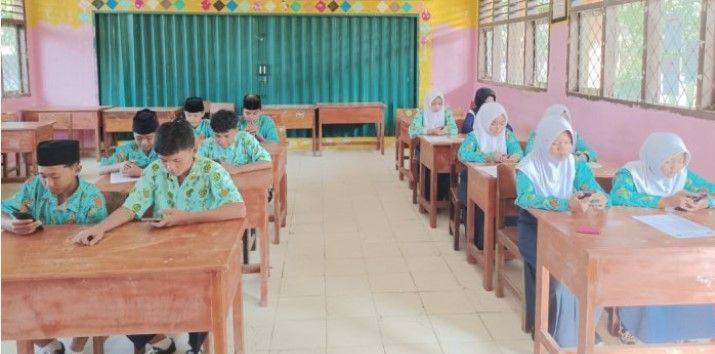 MTsN 4 Bungo Pastikan Hak Belajar Siswa Tetap Terpenuhi Melalui Ujian Susulan Berbasis Android