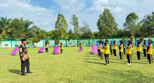 Kepala MTsN 7 Bungo Pantau Latihan Marching Band Bahana Syahdu, Beri Semangat Tingkatkan Prestasi
