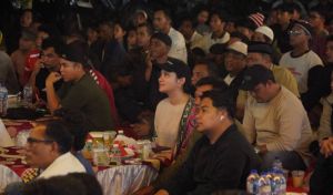 Bupati Annisa Nobar Final Piala Dunia 2026 Bersama Ratusan Warga, UMKM Ikut Bergeliat